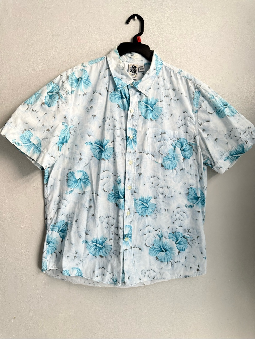 Kennington White Short-Sleeve Button-Up Shirt with Light Blue Floral Print